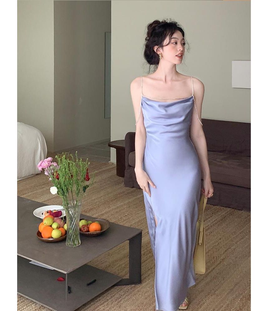 closetaine - Spaghettibandjes maxi-jurk met strass-steentjes en zijsplit