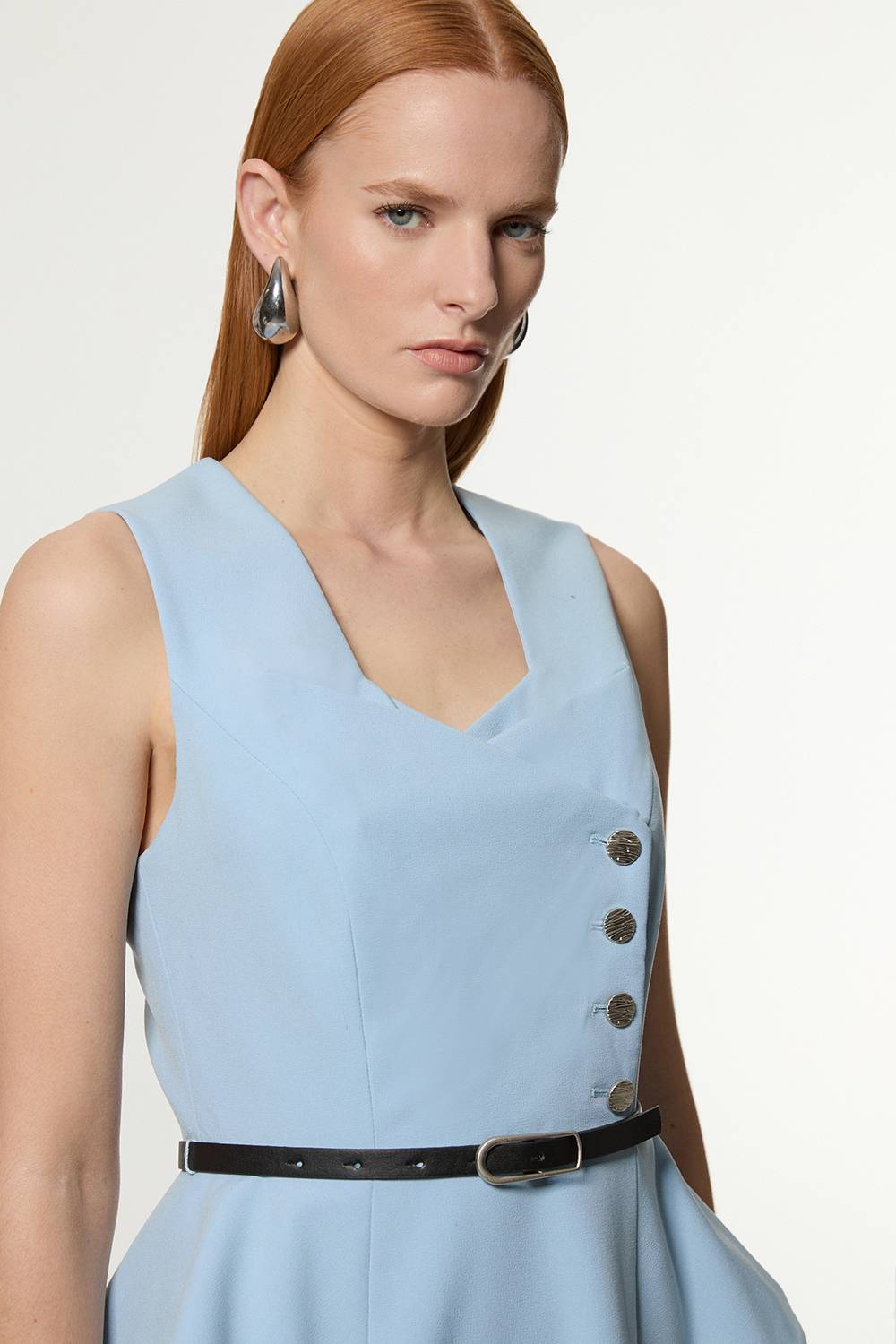 KarenMillen Robe midi stretch compacte ceinturée avec détail peplum et jupe pleine