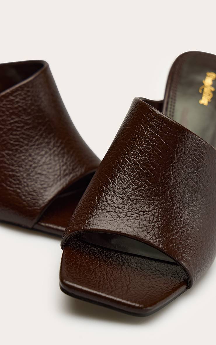 Chocolat Mules À Talon Haut En Synthétiquecuir Froissé Avec Empeigne Haute