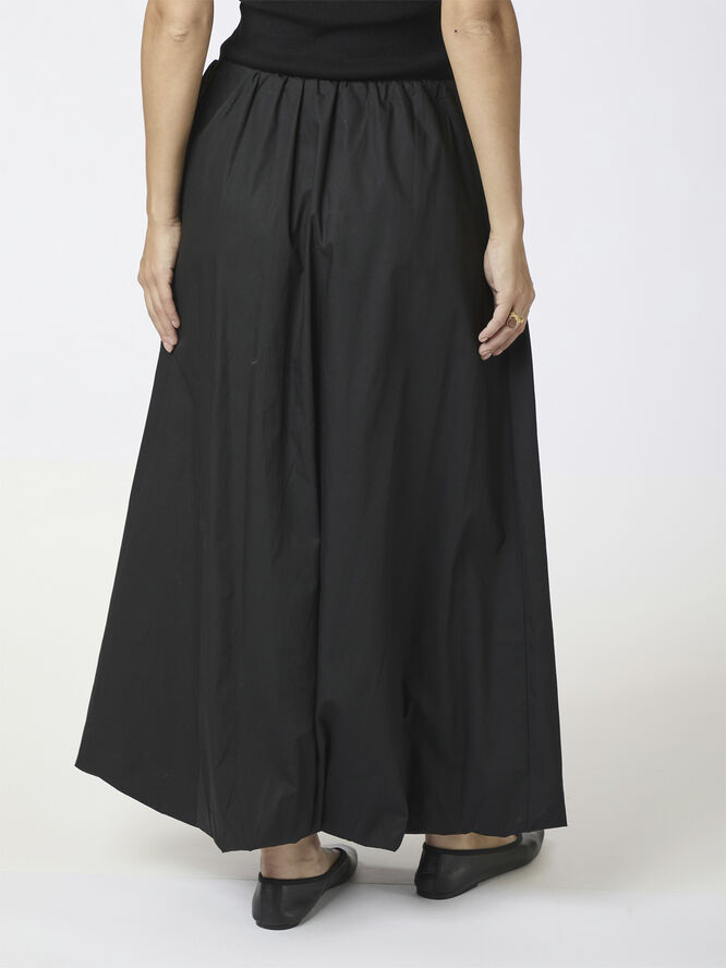 Neo Noir Ober Long Balloon Skirt Black