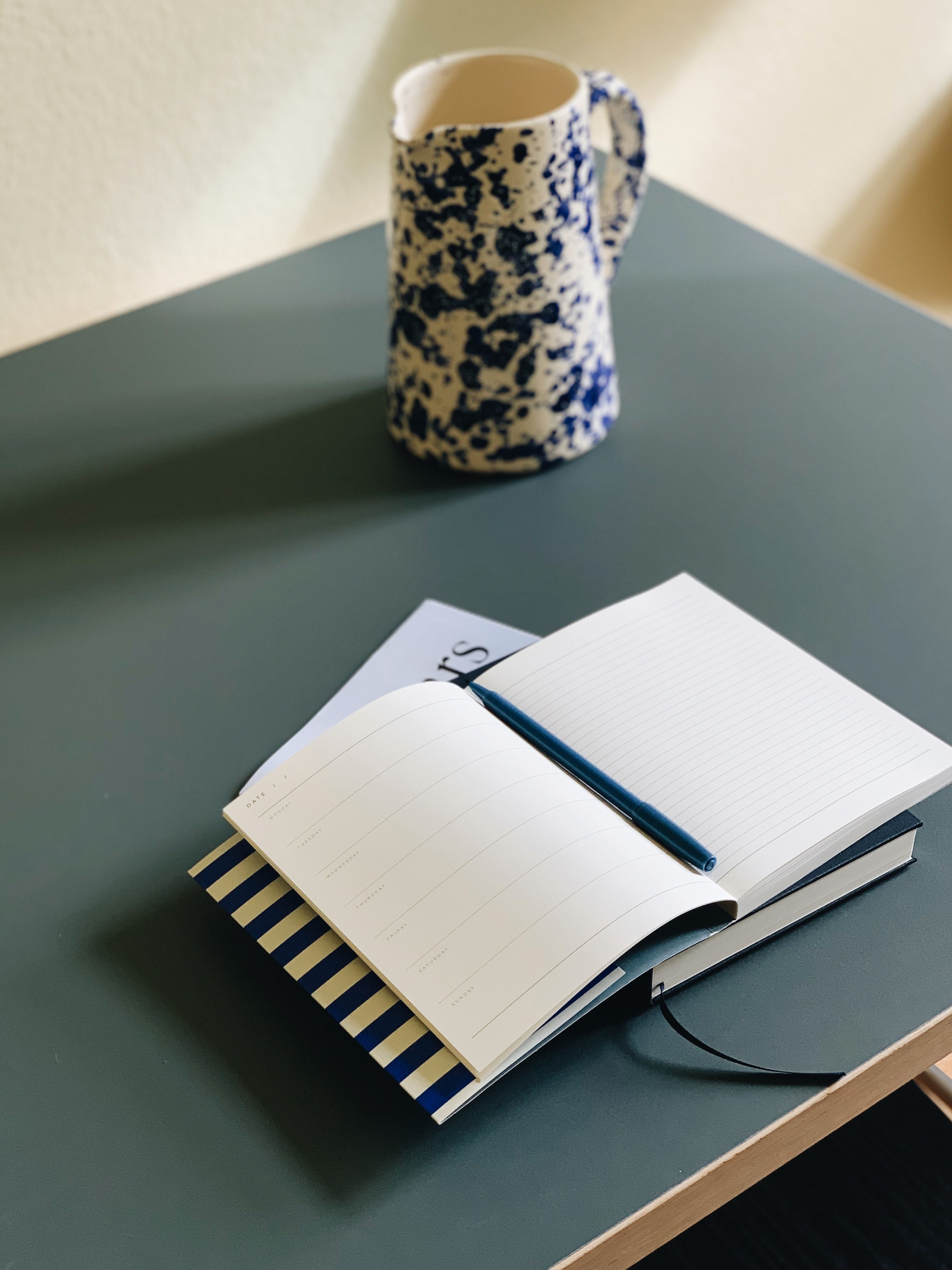 Notem  UMA Flat Lay Weekly Planner bog, medium - Bright blue