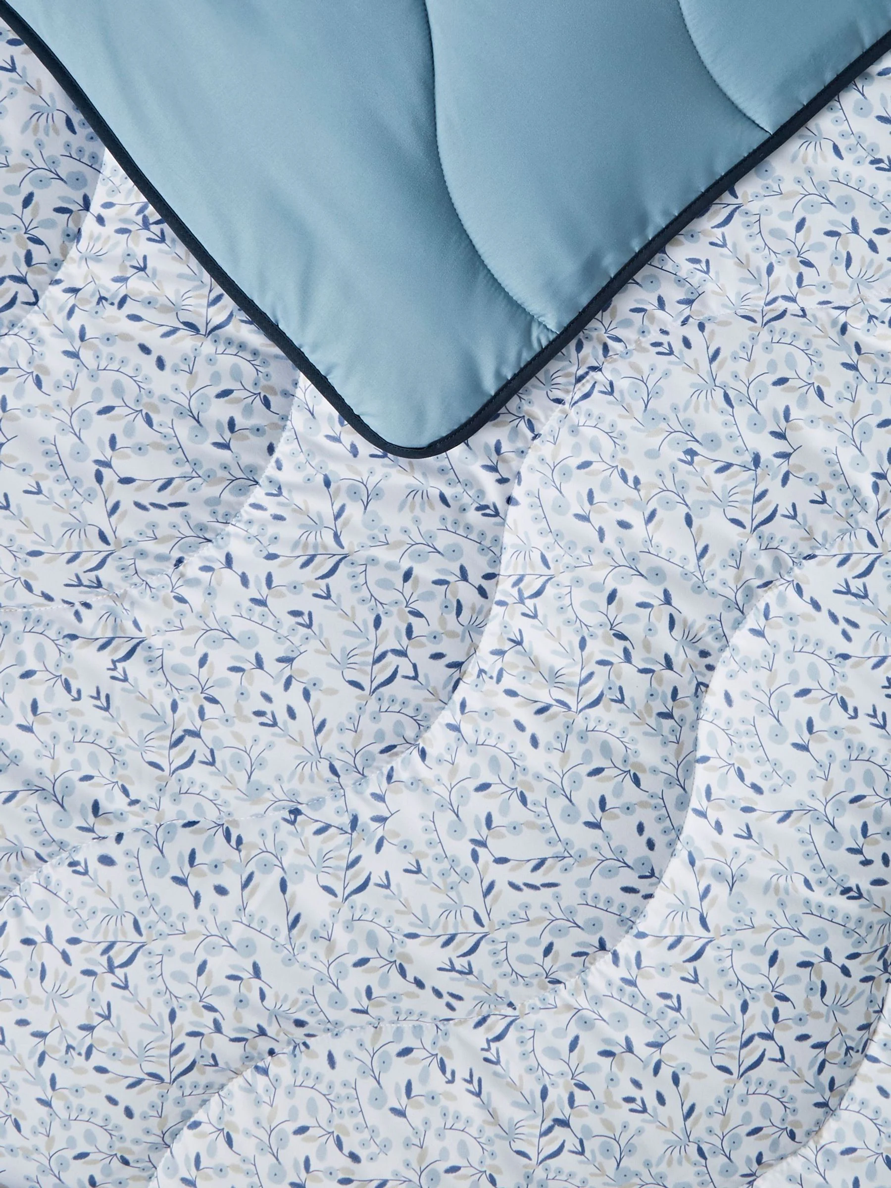 Night Lark Coverless Duvet and Pillowcase Set