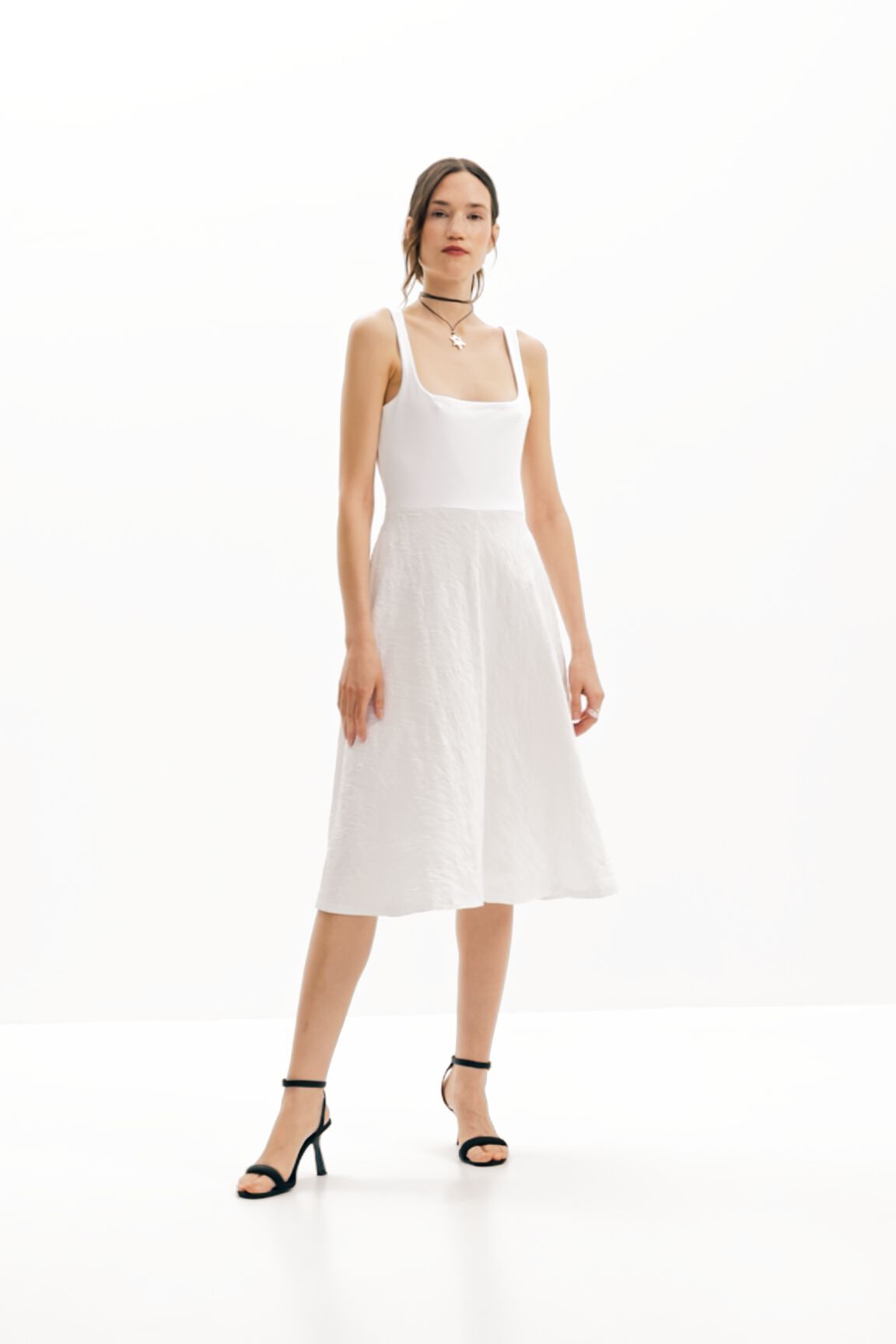 Vestido midi evasé