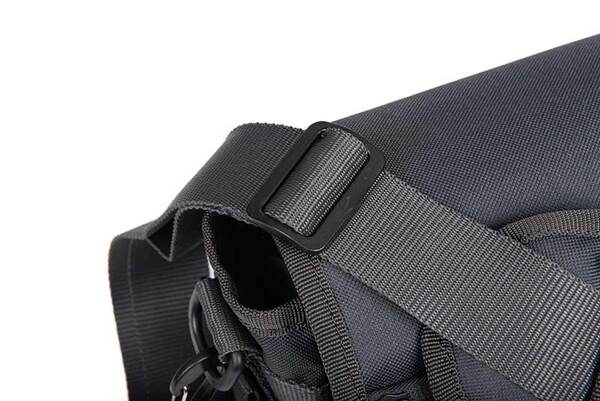 Sac bandoulière Fox Rage Vistas (inclus 2 boîtes de rangement)