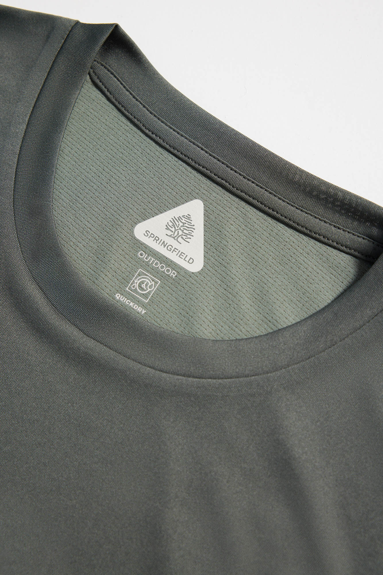 Camiseta Outdoor com recortes - cáqui escuro