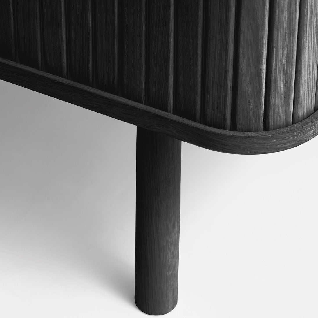 by fonQ Splinted Opbergkast - Zwart Eiken