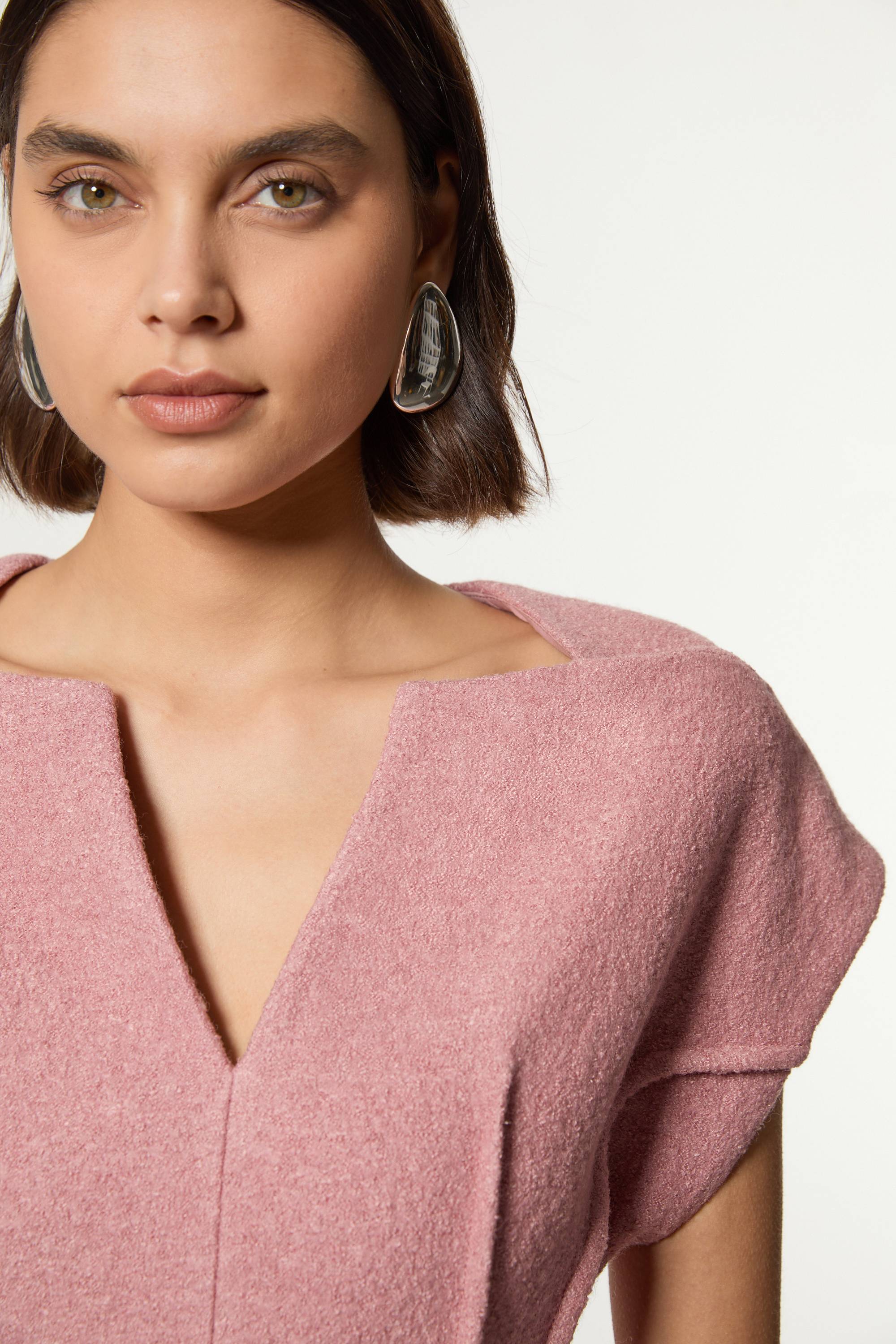 KarenMillen Robe midi texturée en mélange de laine cintrée et ajustée