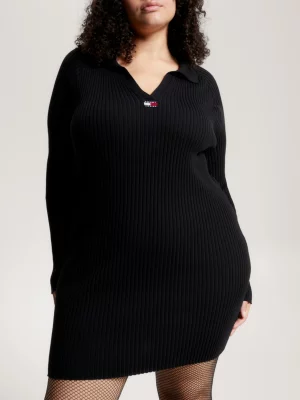 Vestido suéter de malha canelada com decote em V e detalhe de emblema Curve