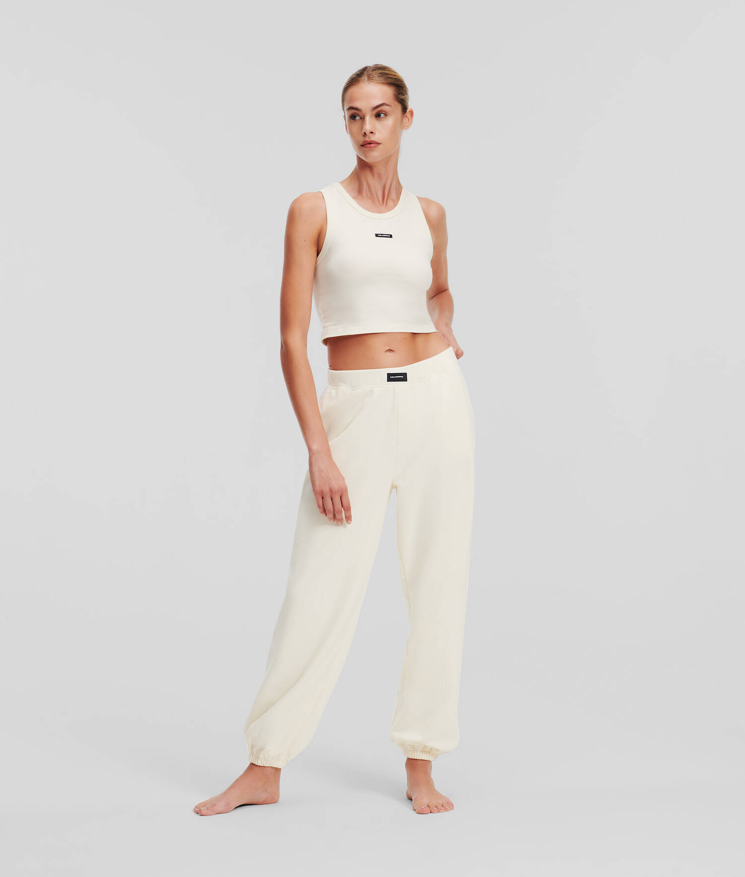 JOGGING À REVERS AVEC LOGO ESSENTIAL
