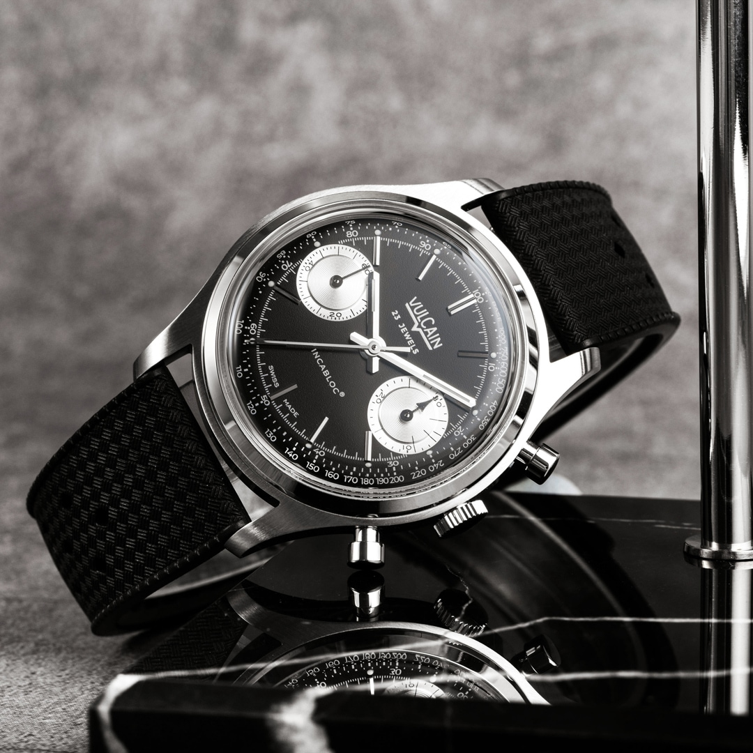 Vulcain Chronograph 70's Black & Silver