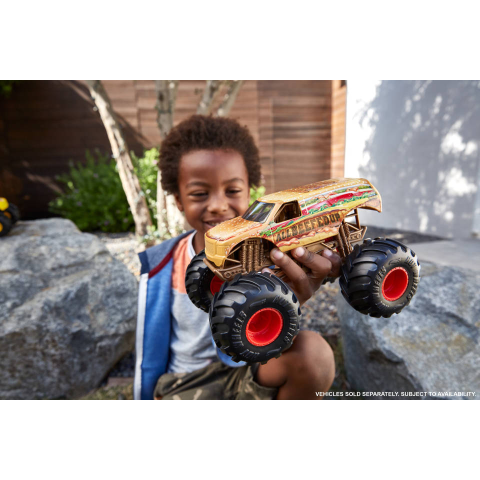Hot Wheels monster truck - 1:24