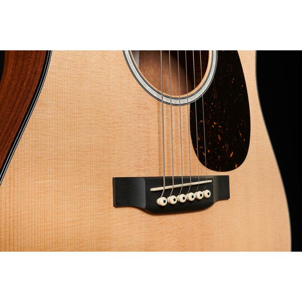 Martin Guitar Djr-10E-2, Sitka, Sapele