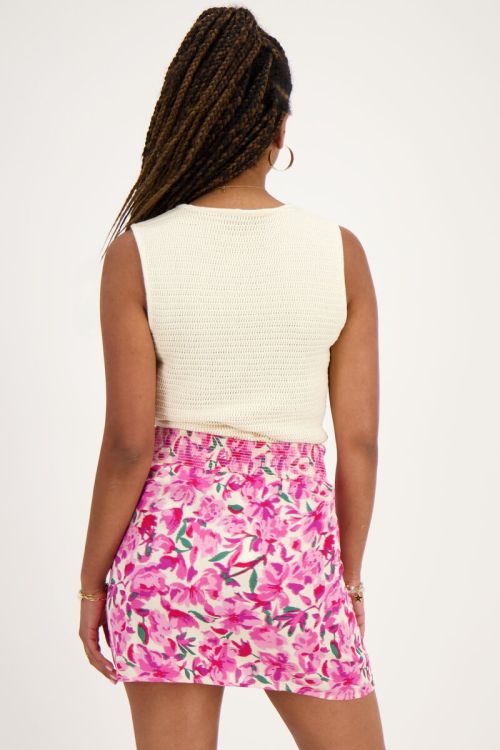 Wit rokje met roze bloemenprint
