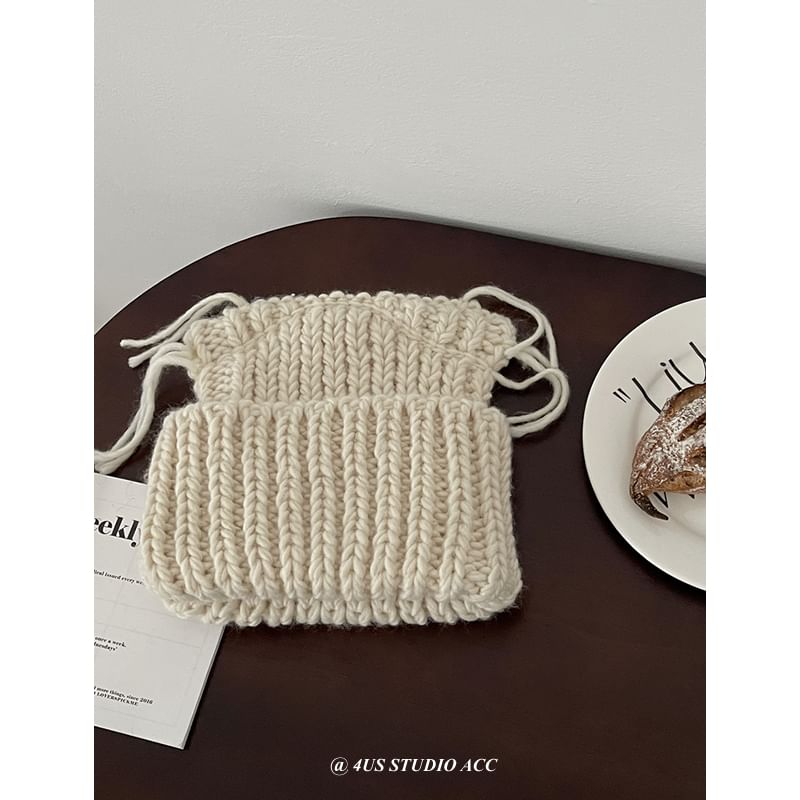 4.4 STUDIO - Kattenoormuts
