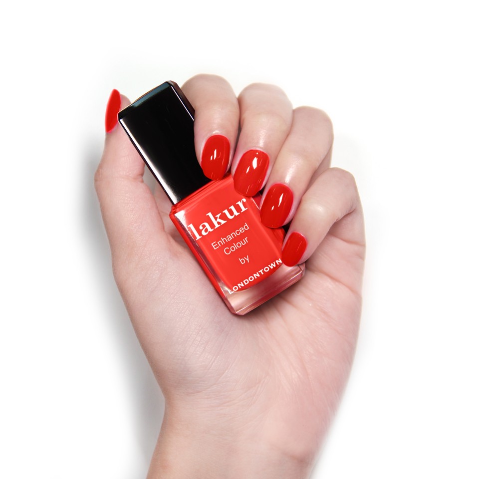 Londontown - Nail Lakur - Piccardilly Square