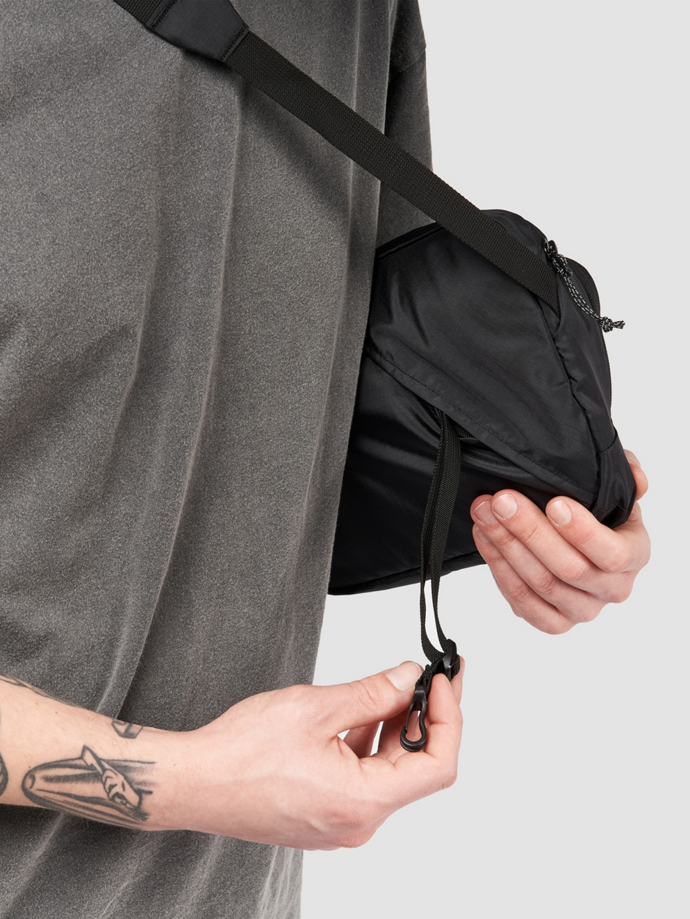 AEVOR Sacoche Bag ripstop black