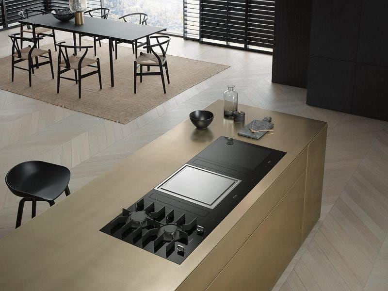 Miele Tepanyaki-Grill SmartLine CS 7632 FL Flächenbündig Induktionsbeheizte Grillplatte