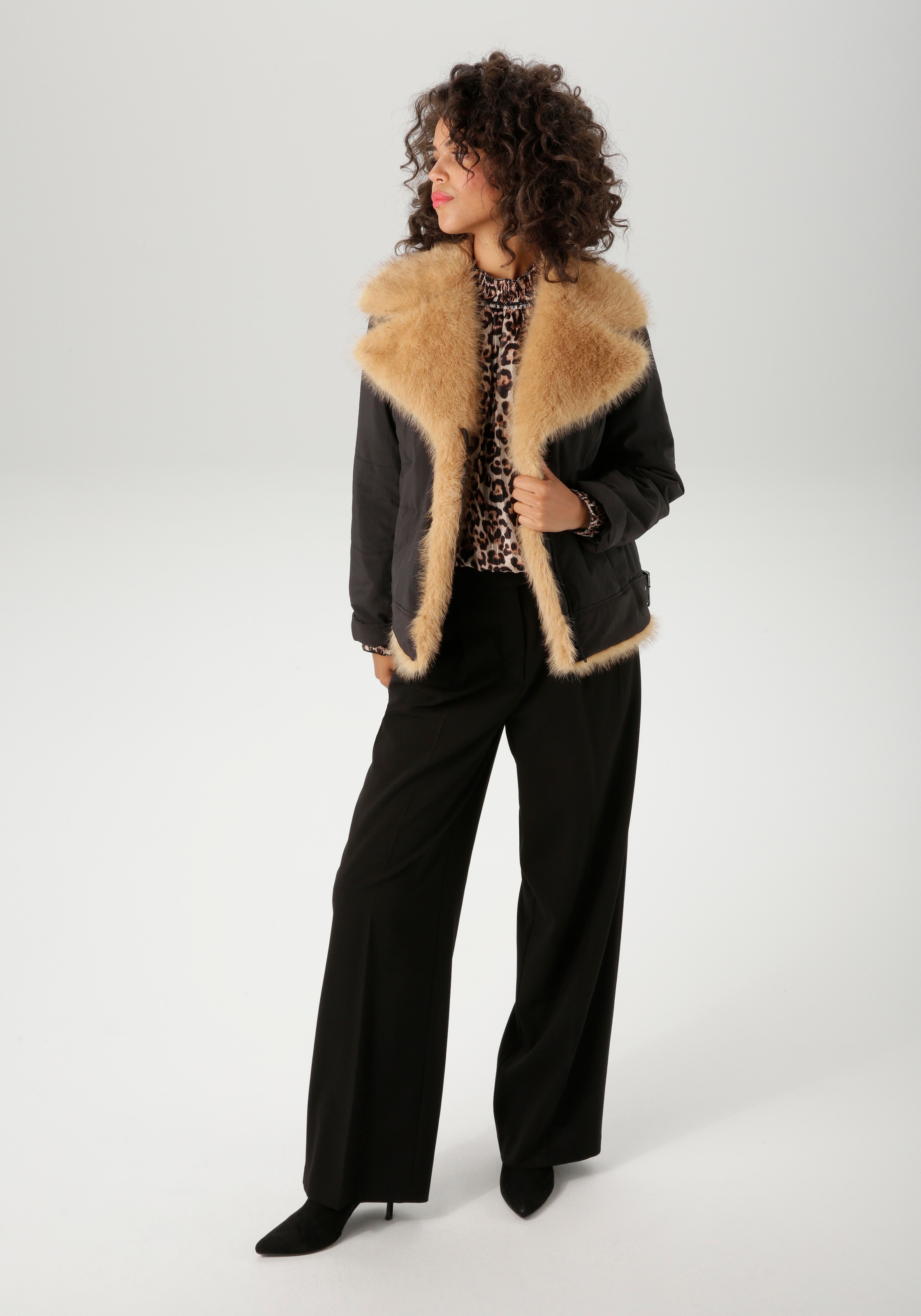 Aniston CASUAL Outdoorjacke mit flauschigem Fellimitat verziert - NEUE KOLLEKTION
