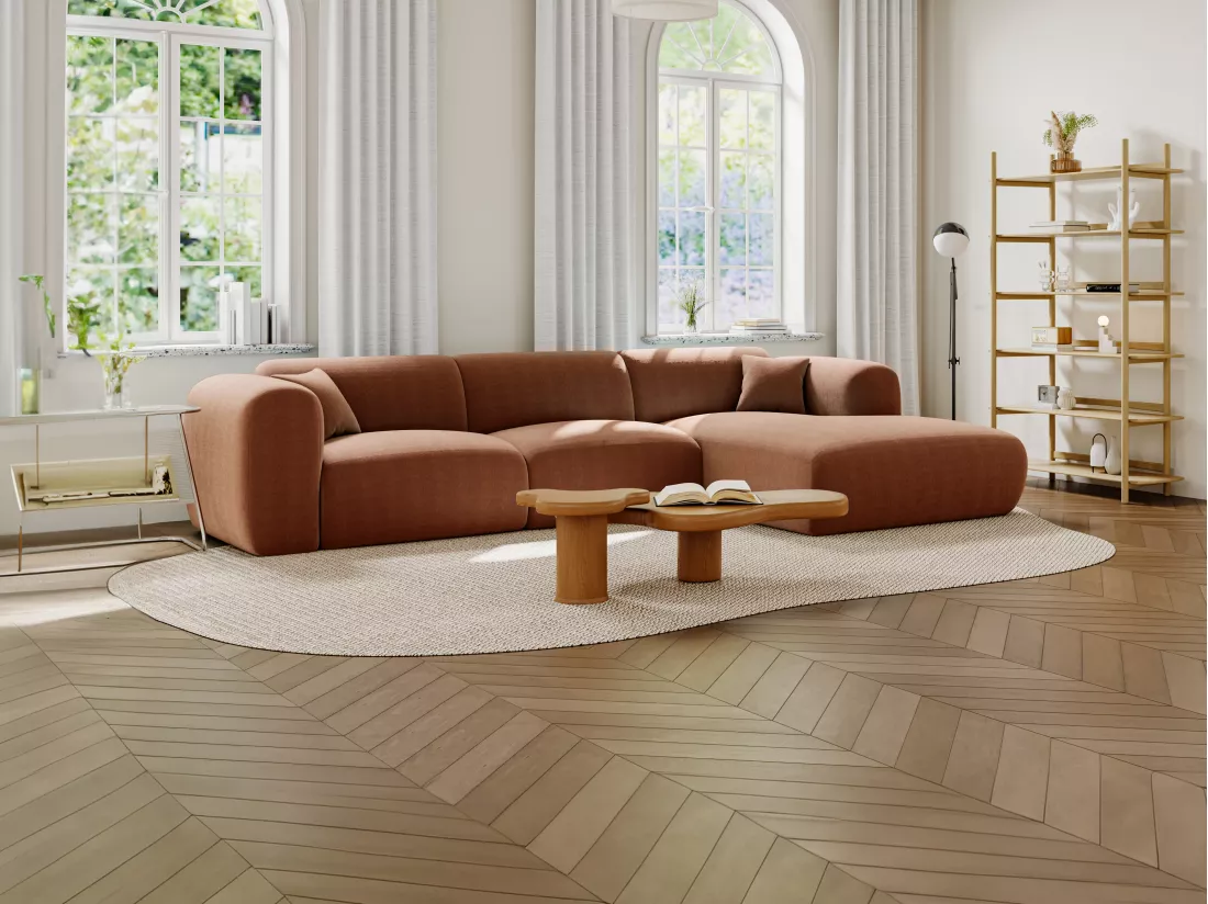 Grand canapé d'angle droit en tissu texturé terracotta POGNI de Maison Céphy