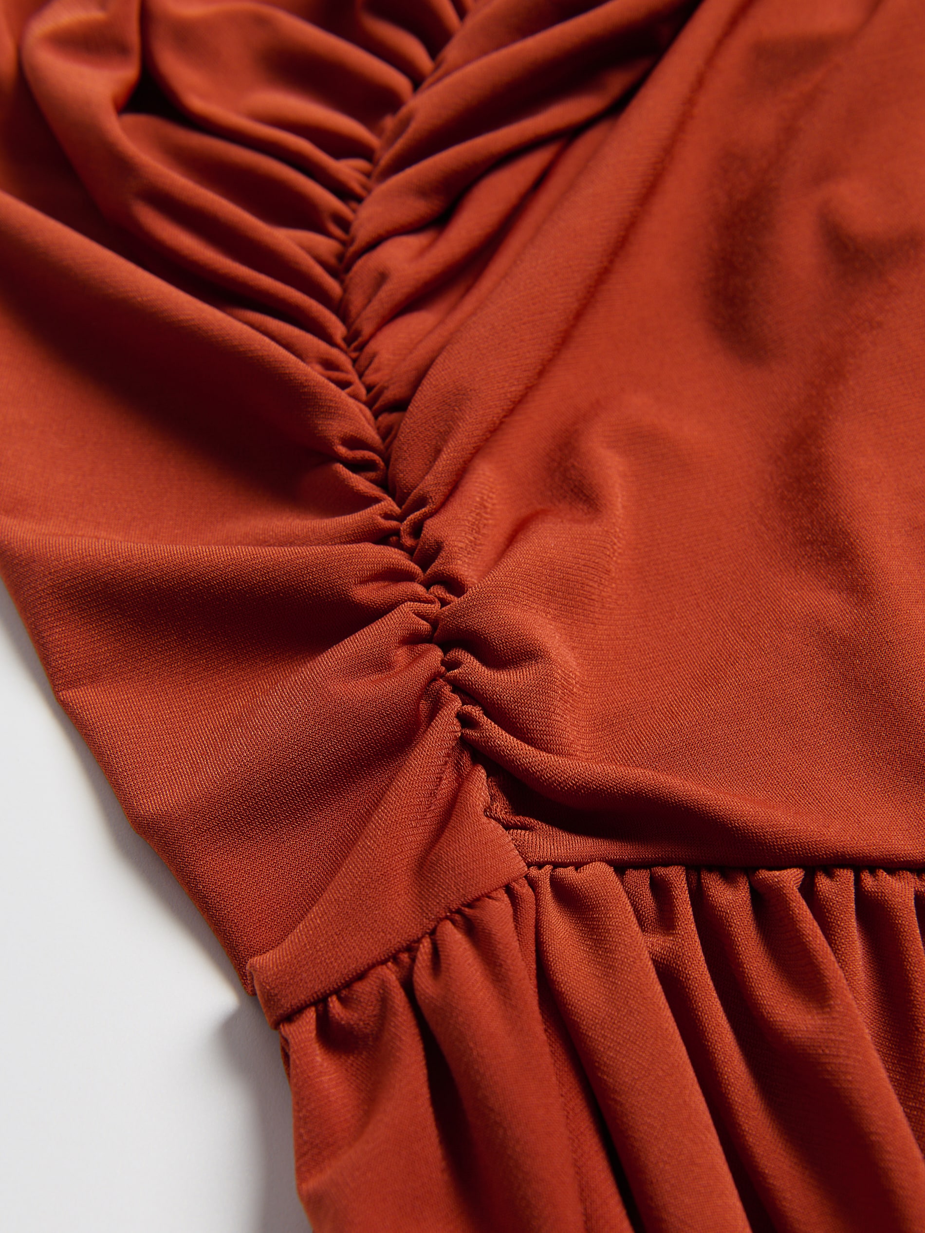 Kleid mit Drapierung