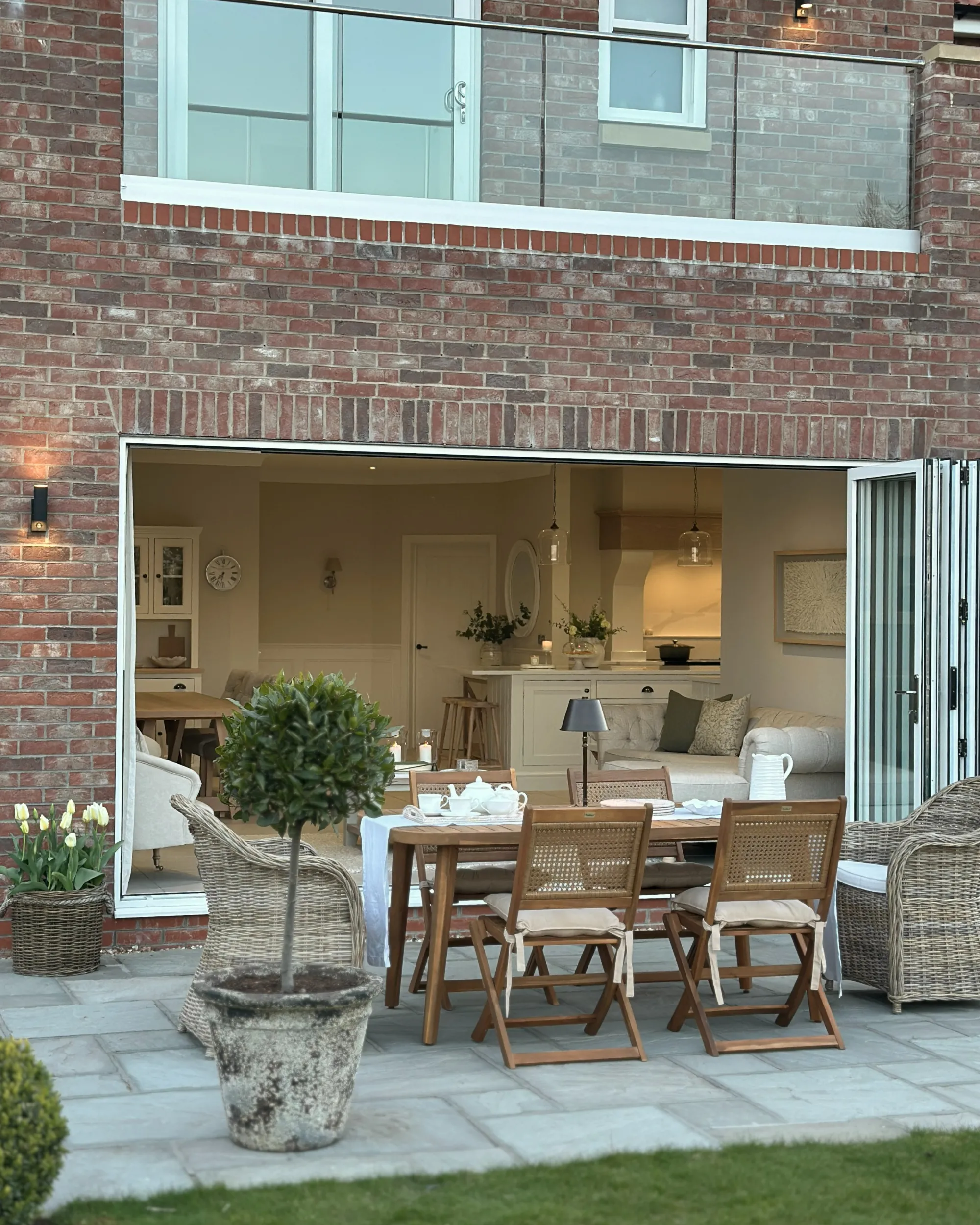 Tuin eettafel PARAGGI 180 cm 90 cm Gecertificeerd acaciahout Bruin