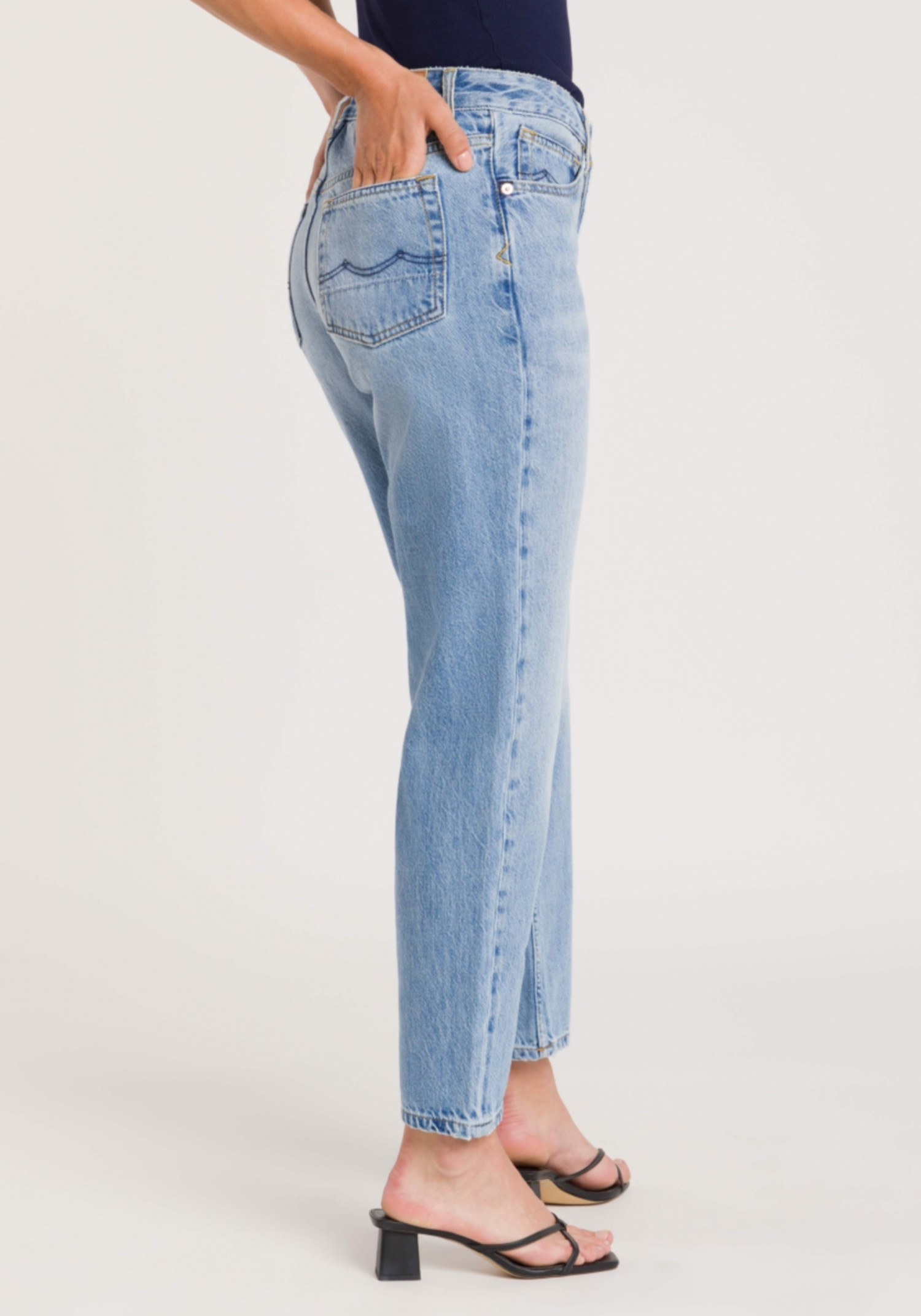 Kings Of Indigo Jeans Caroline Cropped Blue Reef Super Light Used