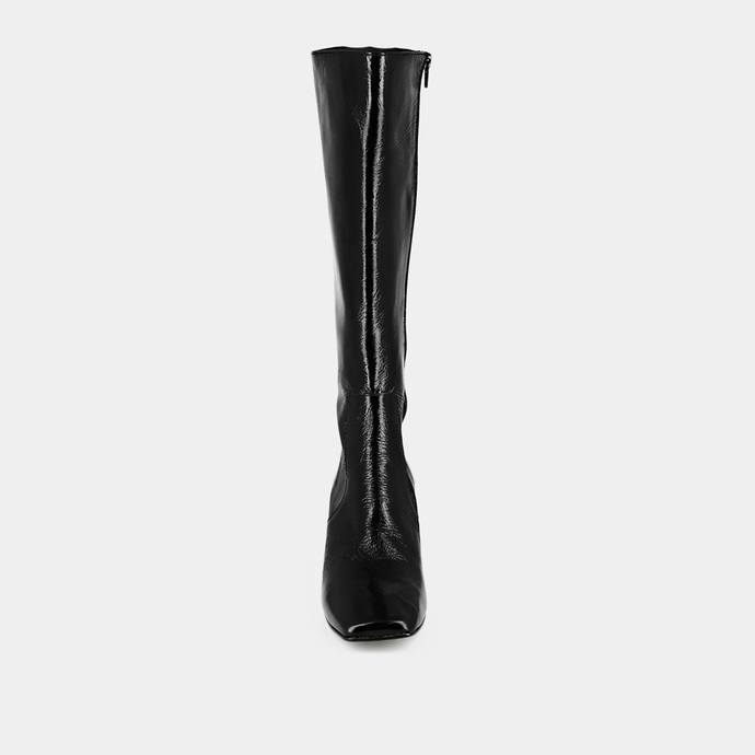 Bottines à petits talons et bouts carrés...  en cuir brillant noir