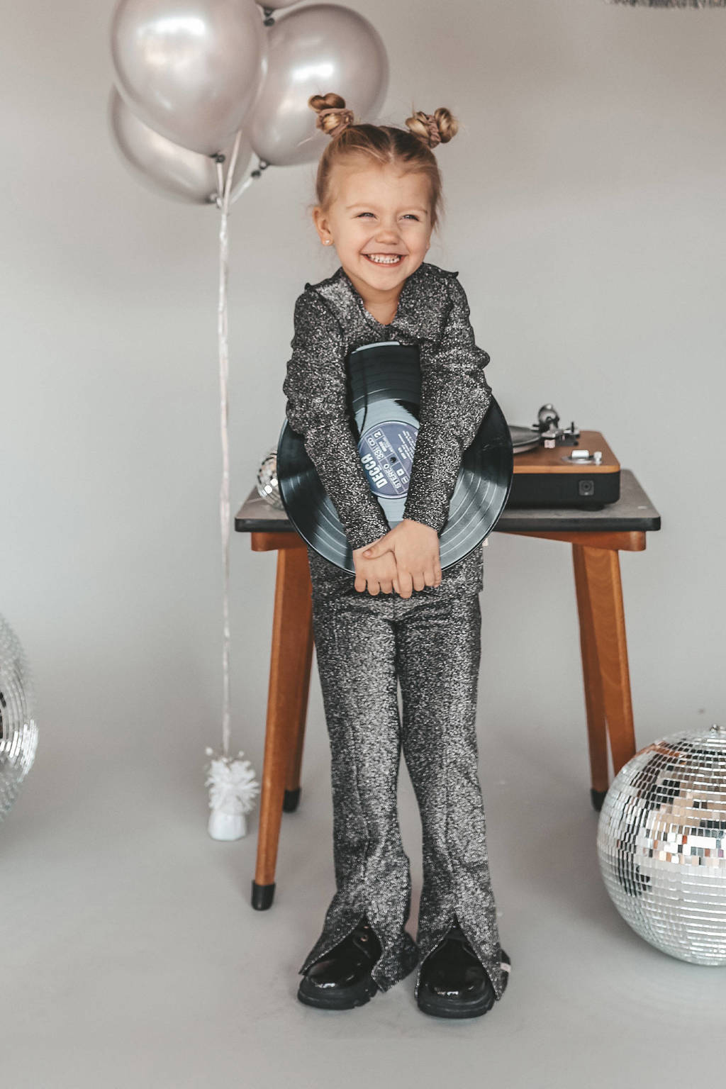 Your Wishes flared broek met glitters donker zilver