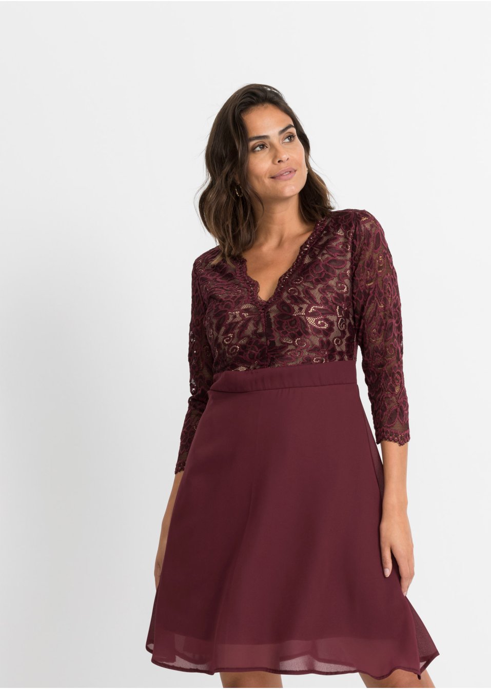 Robe en mousseline avec dentelle