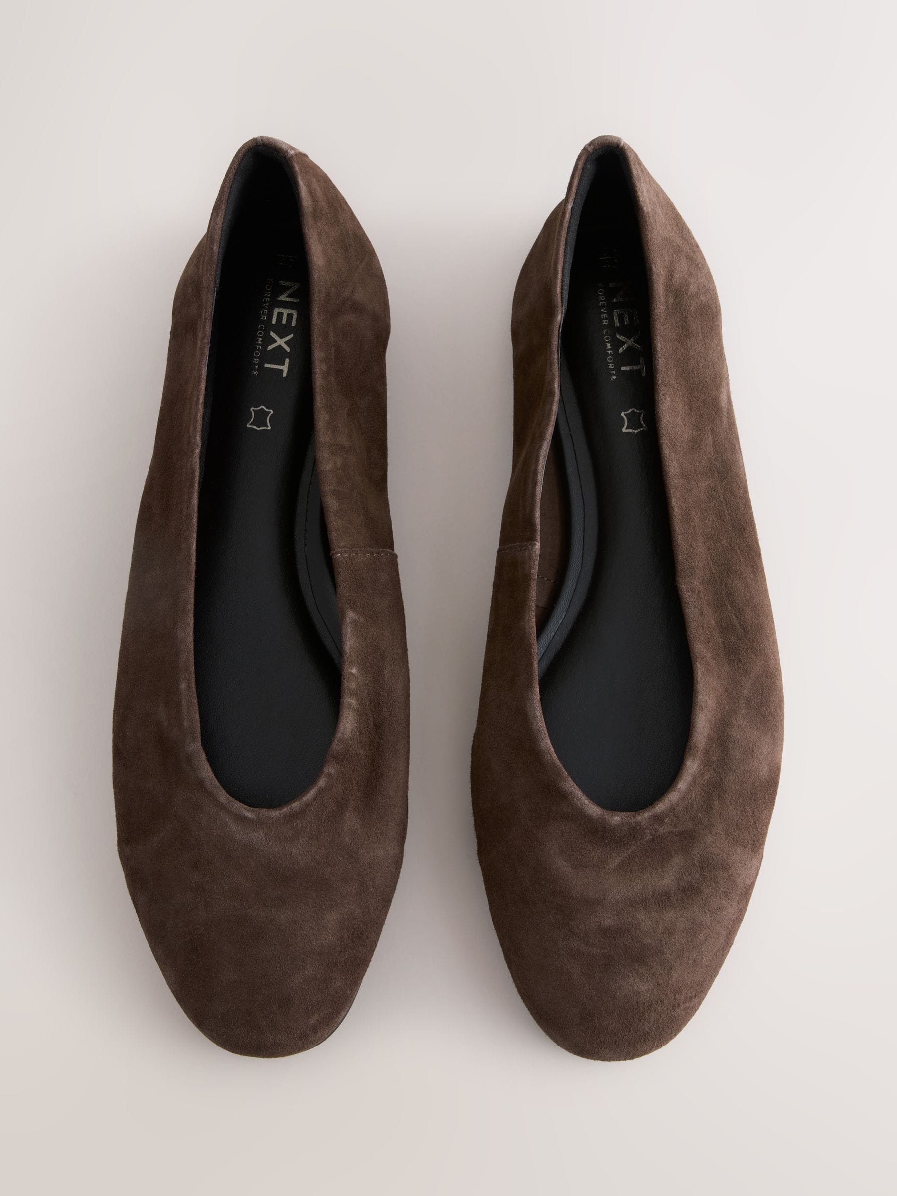 Chocoladebruin suède - Leren ballerina met ronde neus