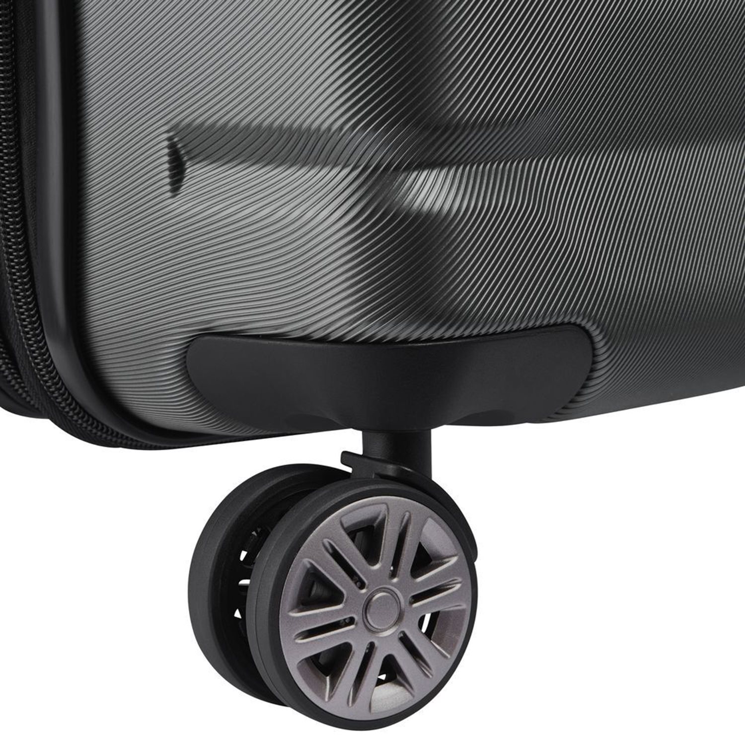 Delsey Air Armour 4 Wheel Medium Trolley 68 Expandable black