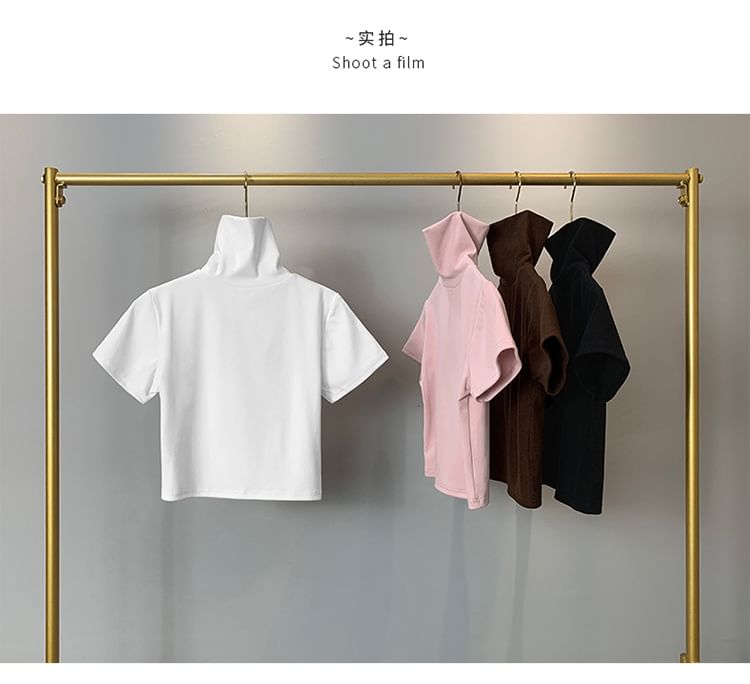 Leandra - T-shirt met korte mouwen en mockneck, effen