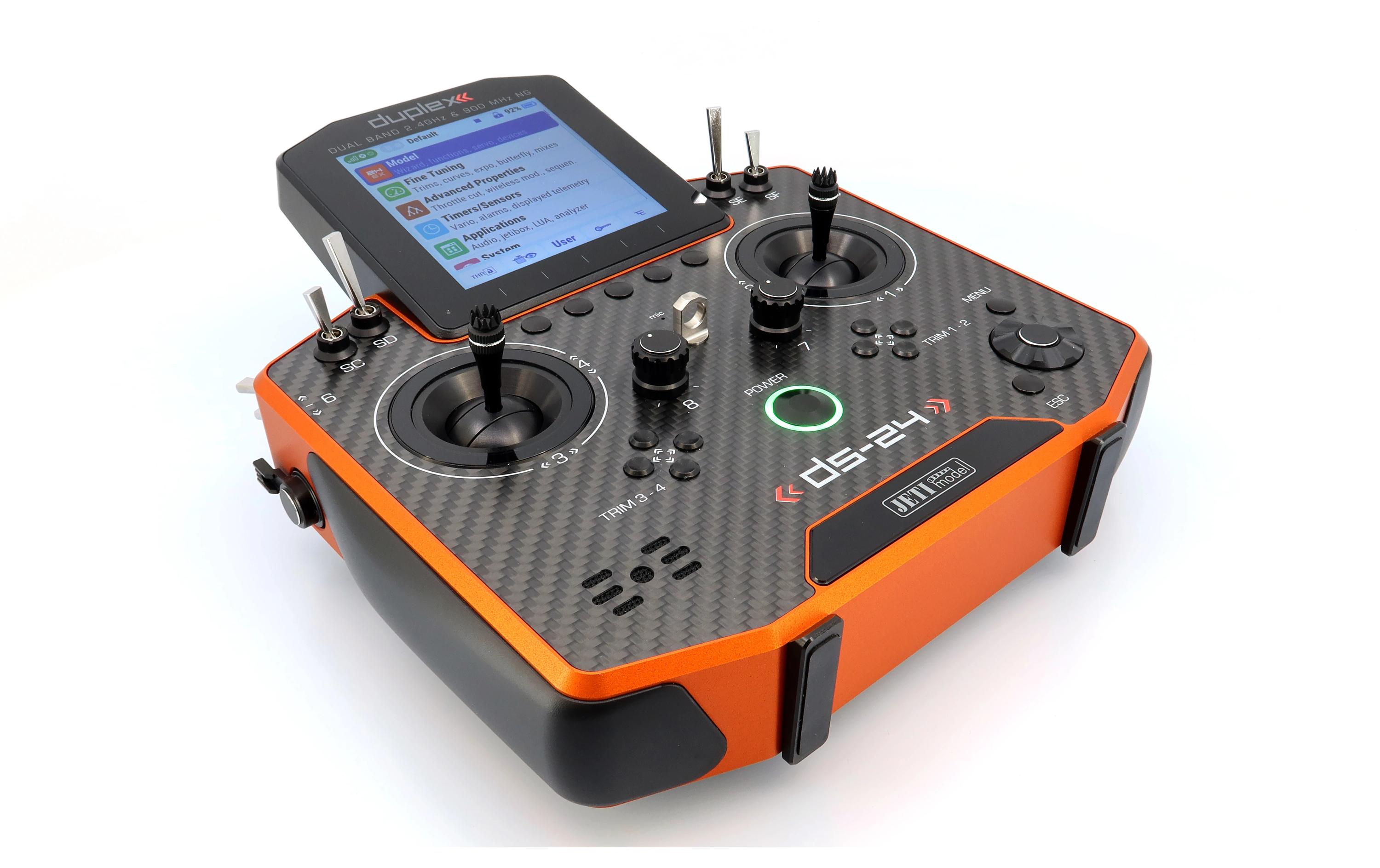 Fernsteuerung DS-24II Carbon Line Orange 24 Kanal, Duplex EX<br>Professioneller 24-Kanal-Sender mit Geber auf Rückseite und Carbon-Frontplatte