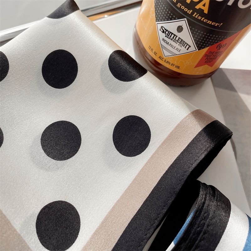SOCOOL - Zijden sjaal met print (diverse designs)