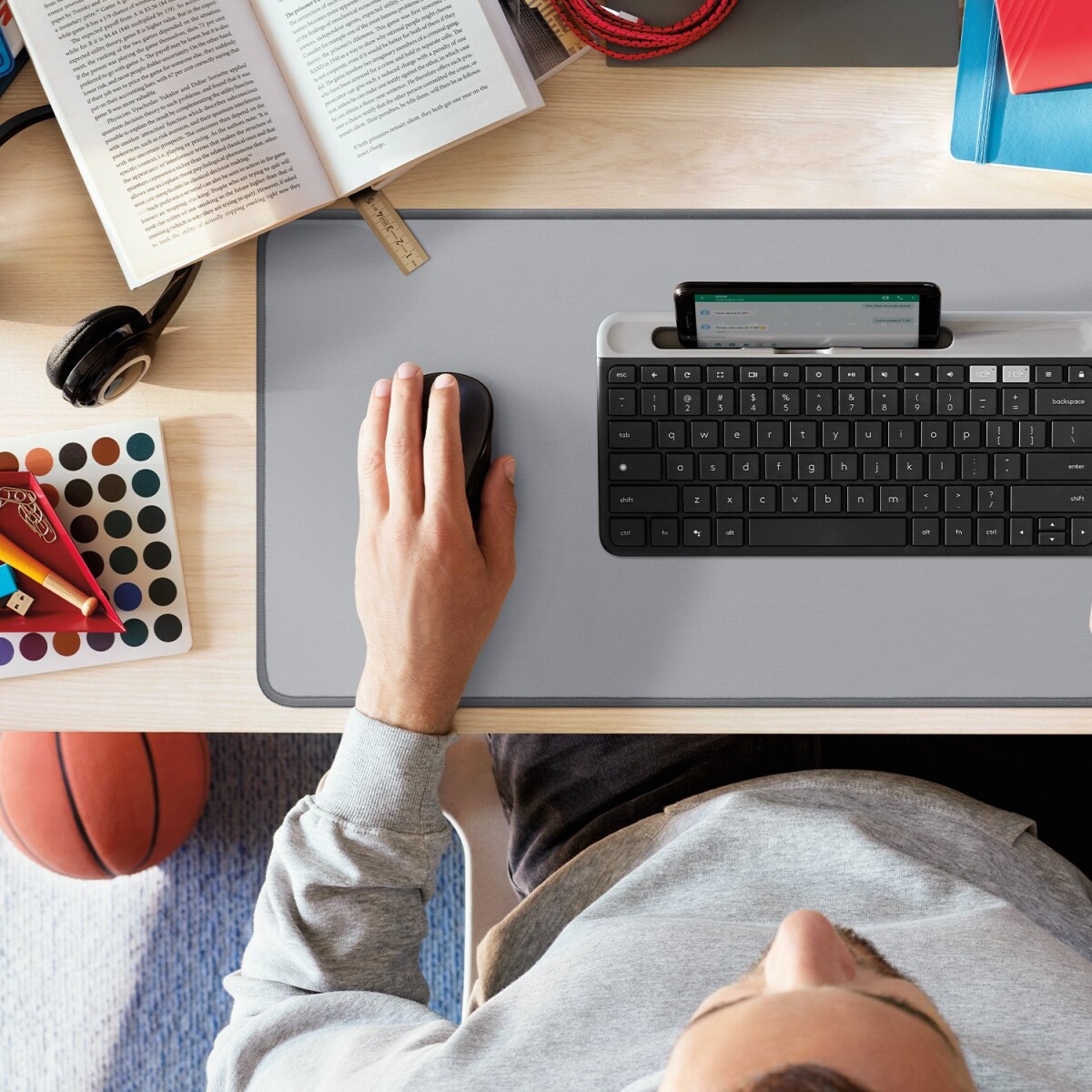 Logitech - Desk Mat - Studio Series - Skrivebordsmåtte - Grå