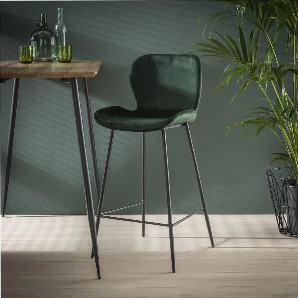 Barstoel Velvet Groen - Zithoogte 67cm - Zwart Onderstel