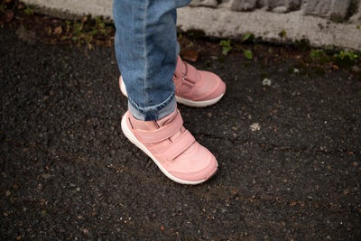 Viking Veme Reflex 2V Mid GTX Sneakers, Light Pink