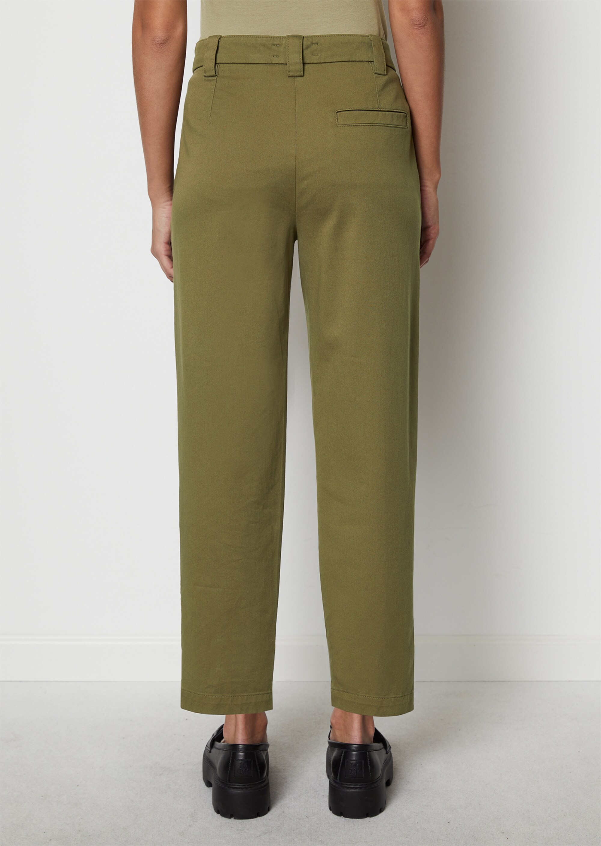 Chino Modell KALNI tapered aus Bio-Baumwoll-Stretch