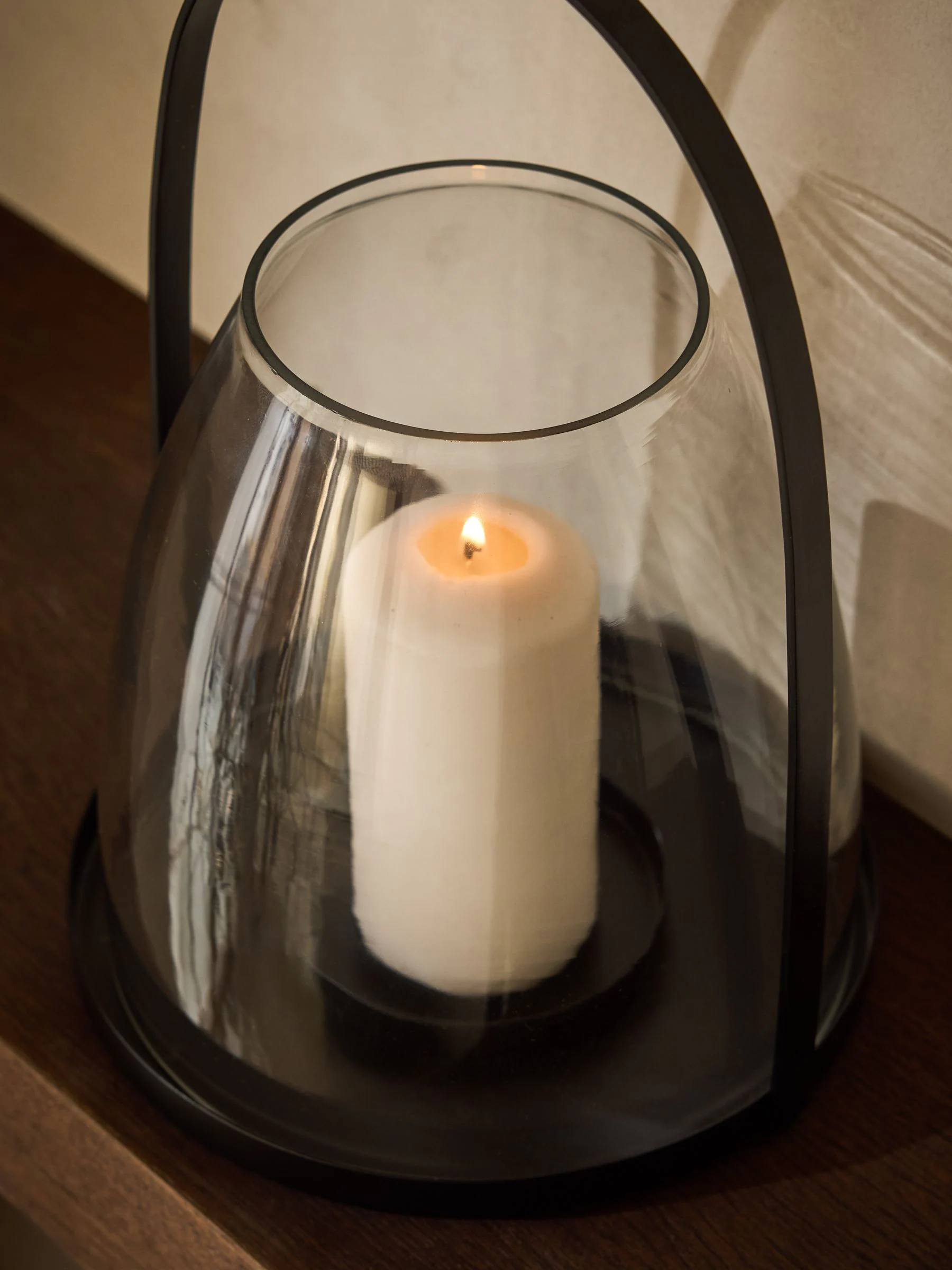 Metal Curved Handle Lantern