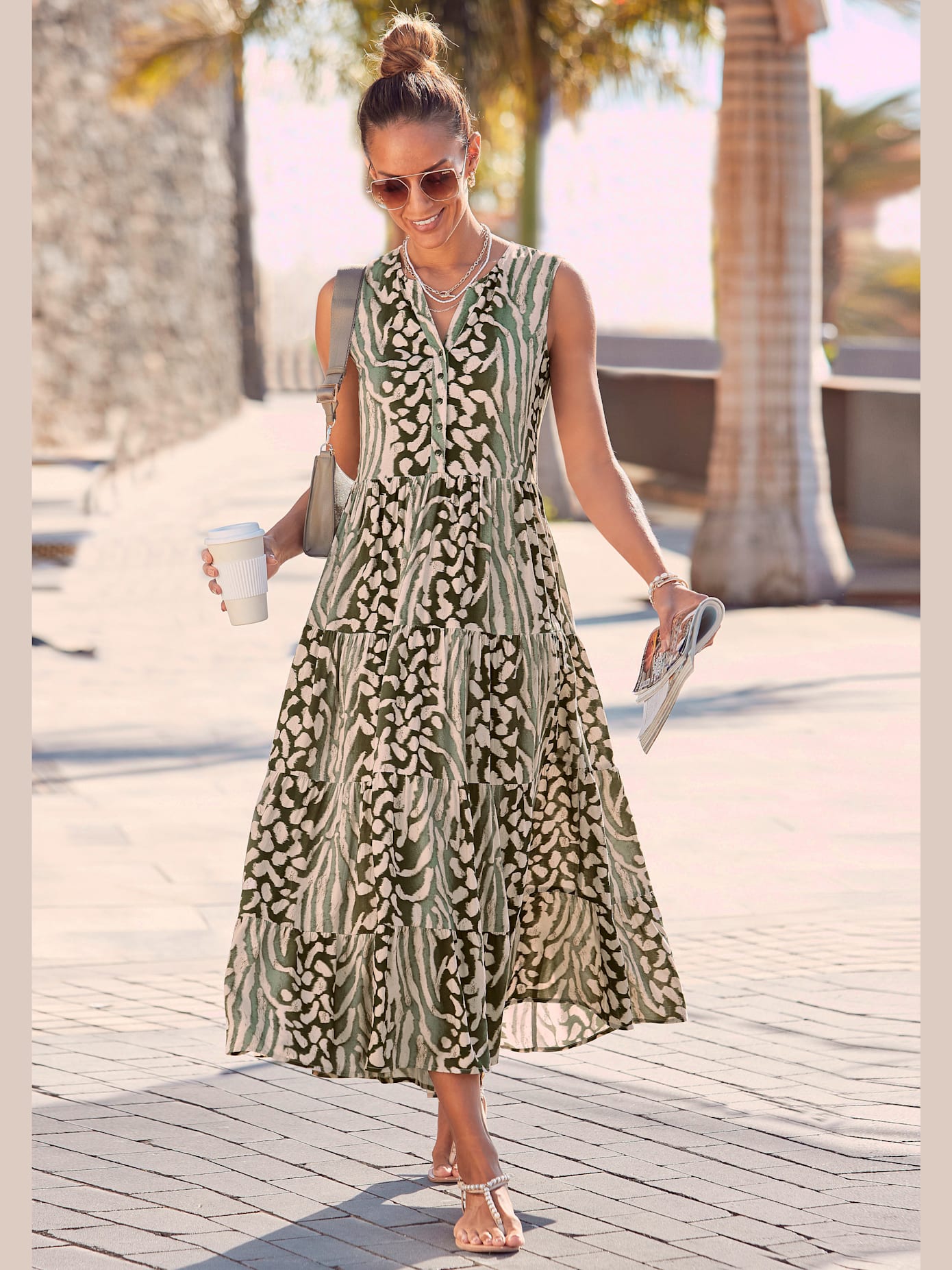 Robe longue avec encolure ronde