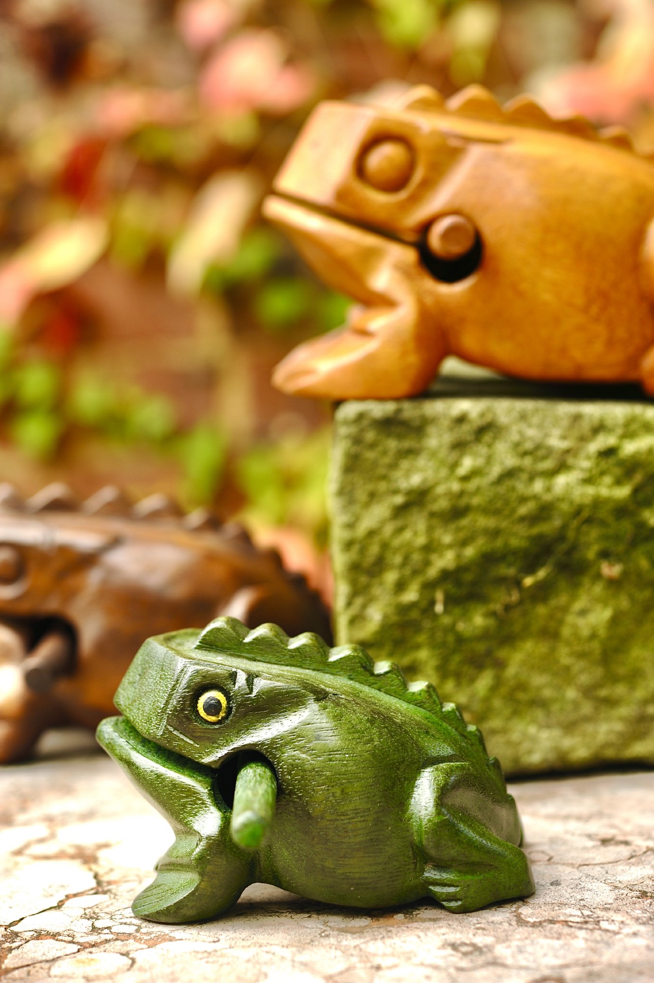 Klangfrosch aus 'Albesia'-Holz, hellgrün, T 15 cm, B 9 cm, H 9 cm günstig bestellen
