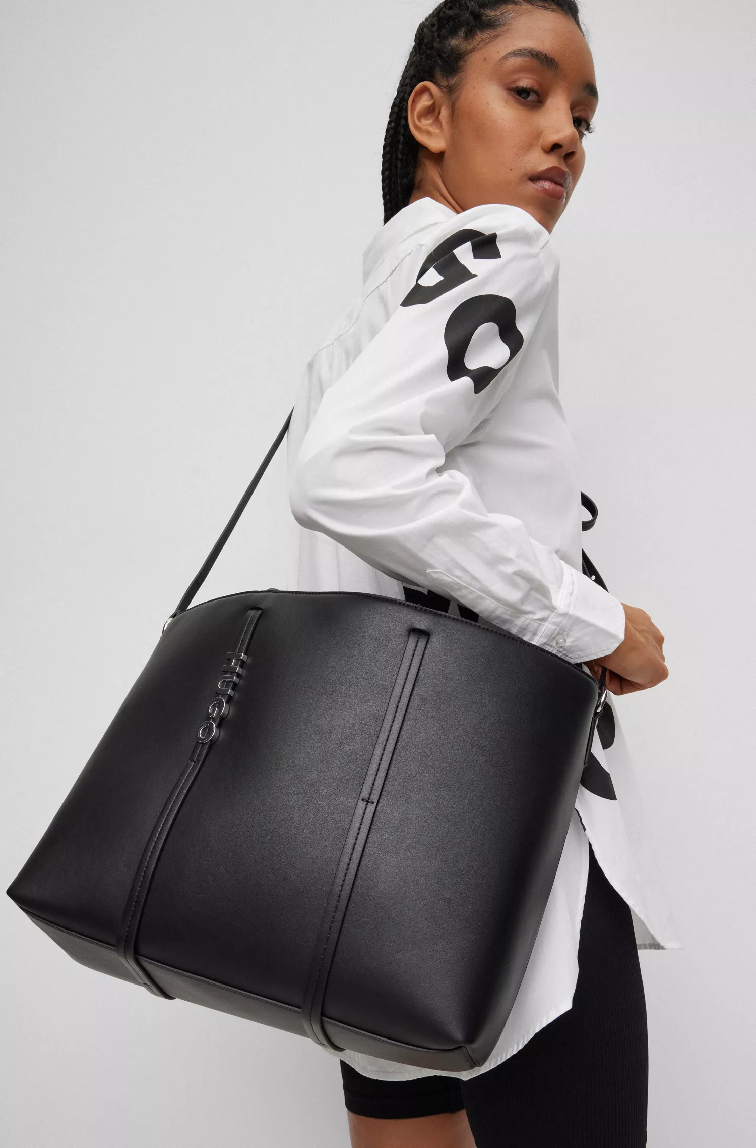 Bolsa HUGO Red-Shopper em couro sintético com logotipo polido.