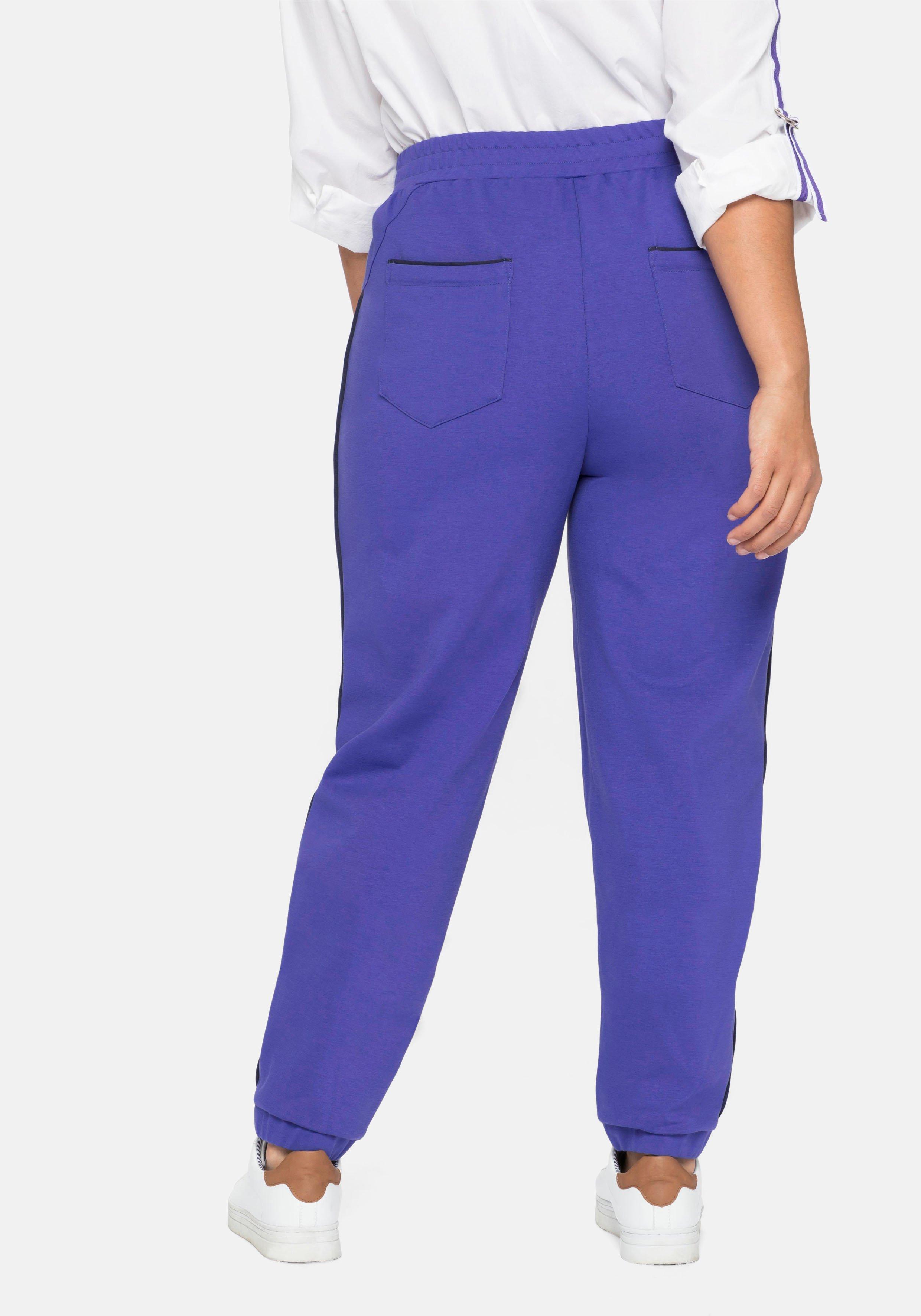 Joggpants mit Gummibund und Druckknöpfen