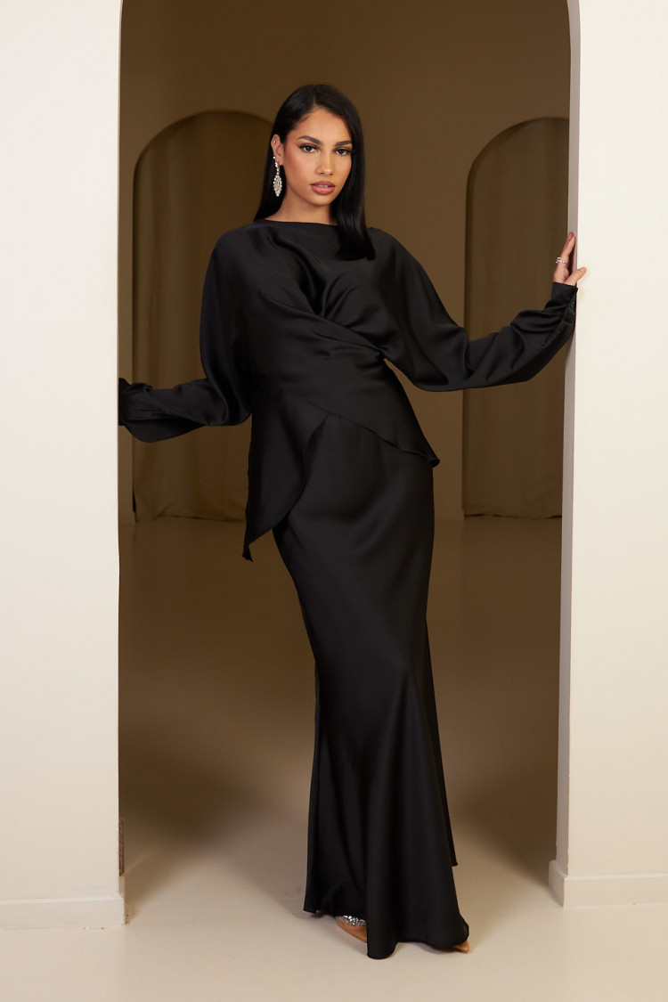 Ensemble 2 pièces top + jupe en satin noire