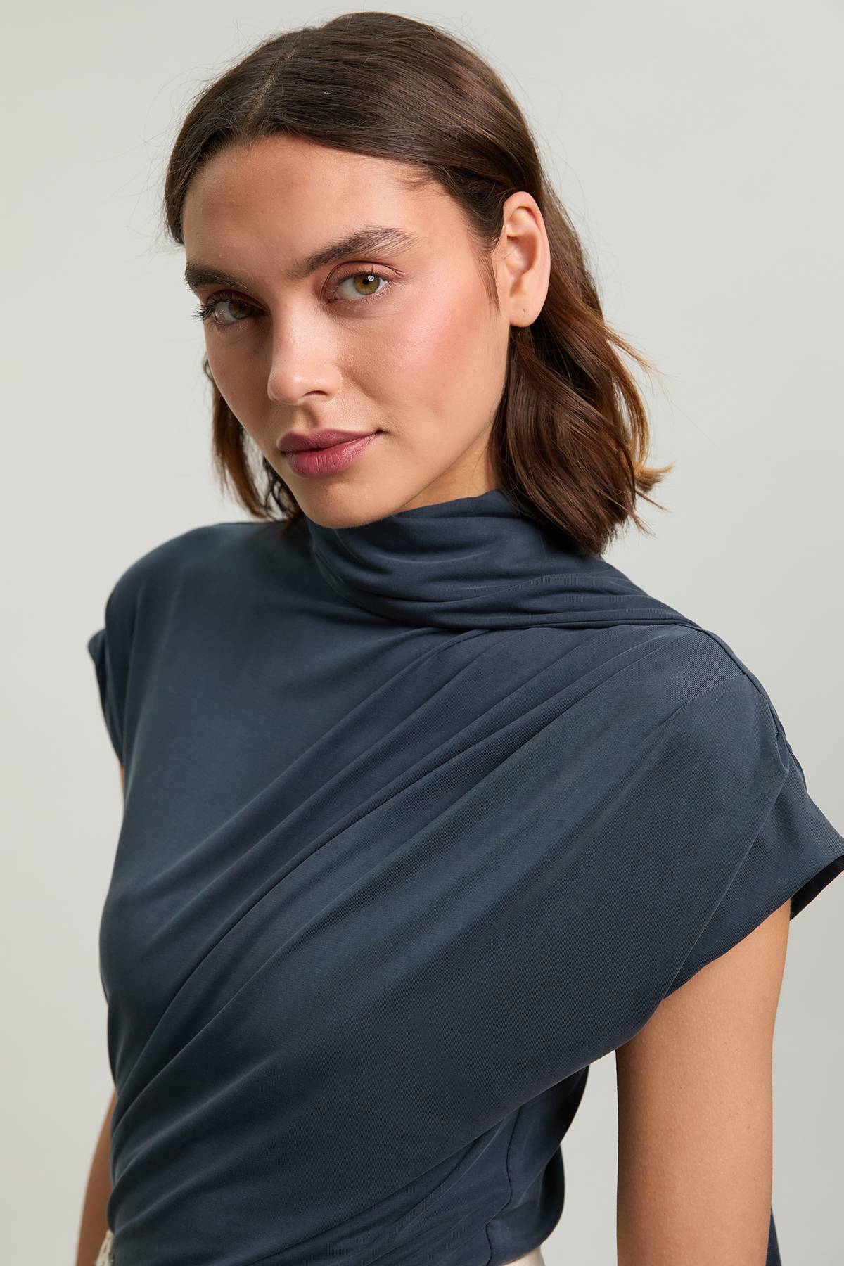 KarenMillen Haut En Jersey À Col Bénitier Avec Détail De Lien Noué