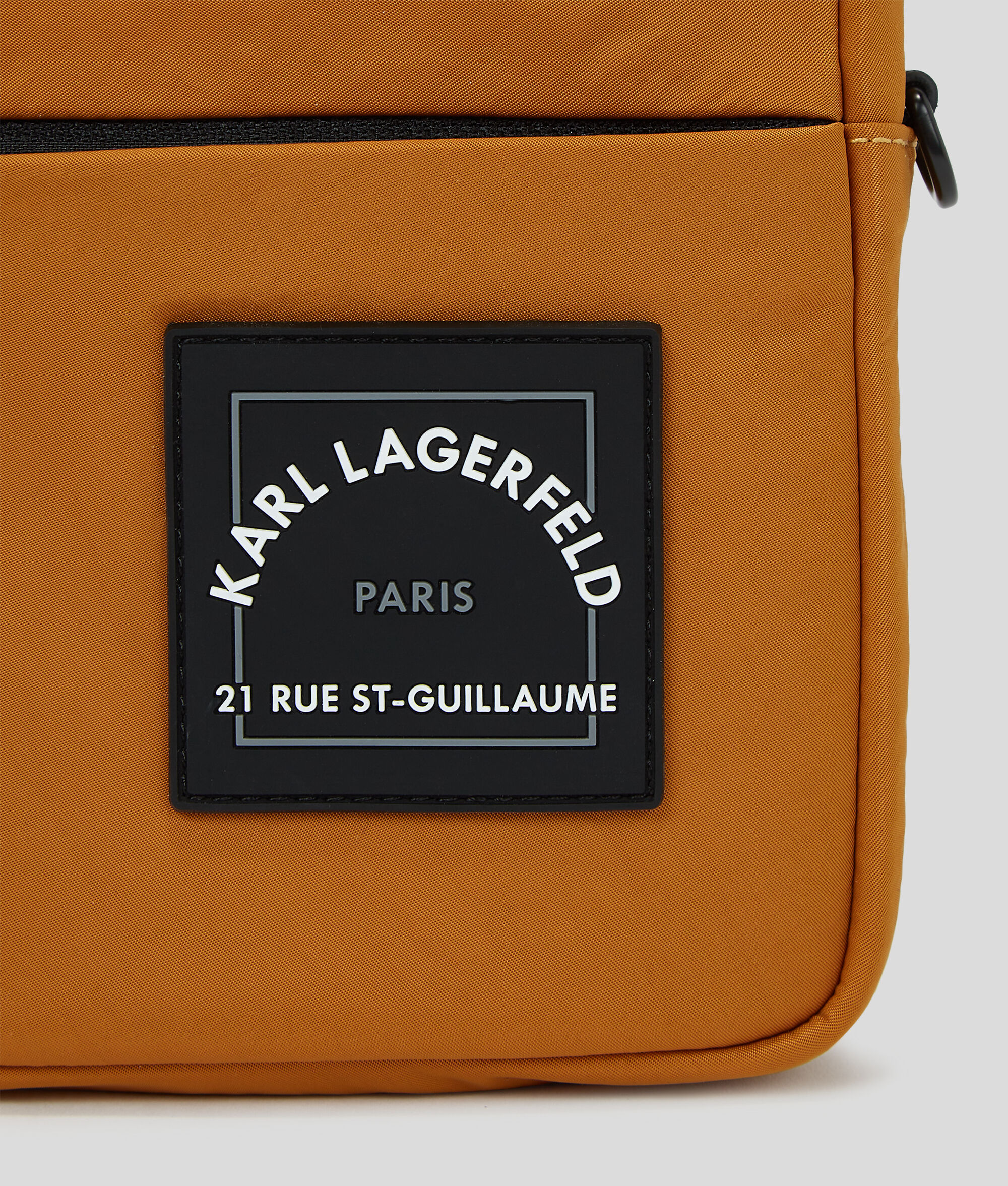 SAC BANDOULIÈRE EN NYLON RUE ST-GUILLAUME