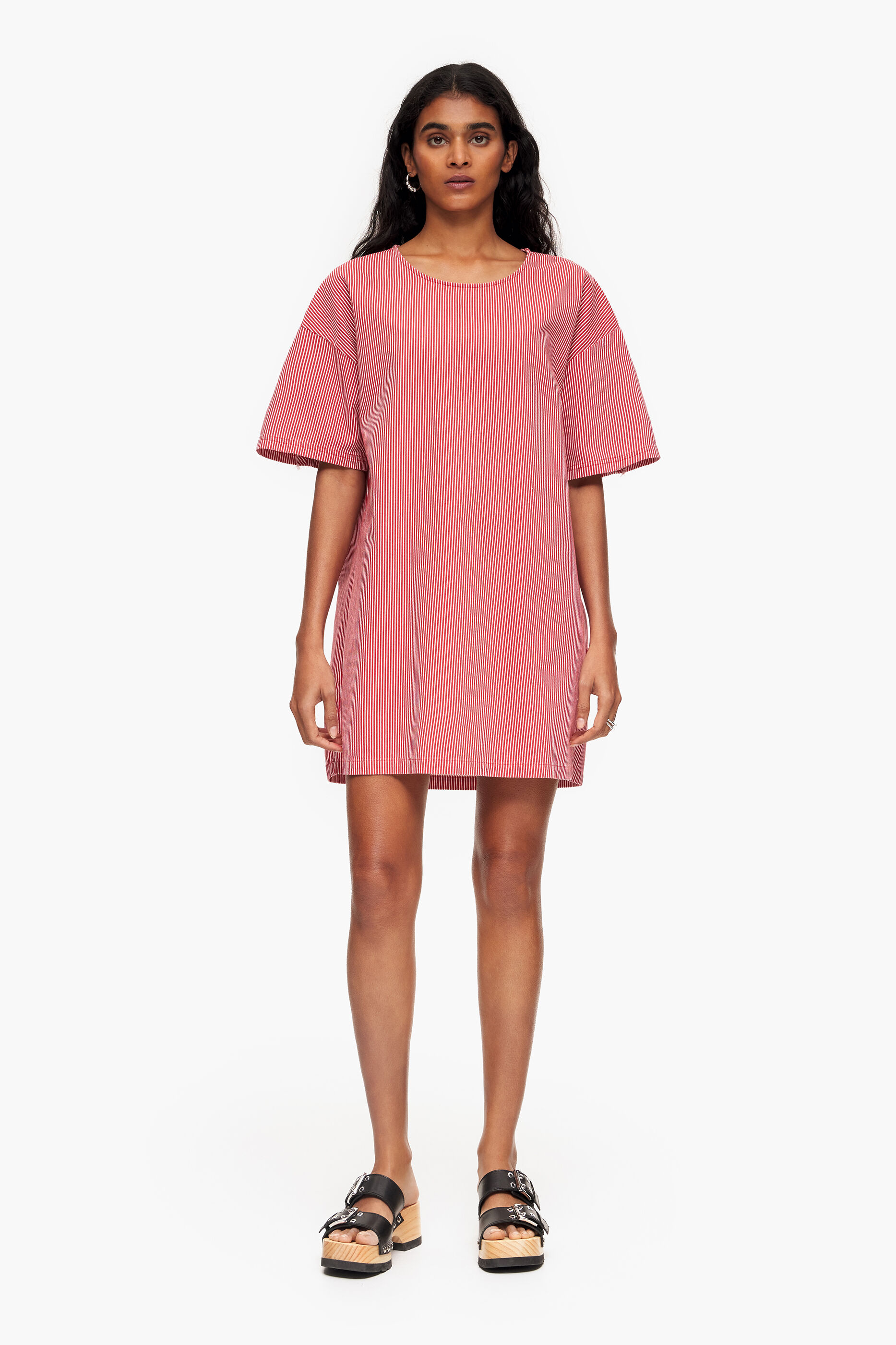 Vestido curto de jeans vermelho