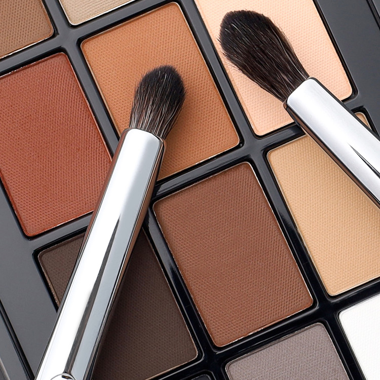 ESUM Cosmetics - S31 Small Round Eye Contour Brush