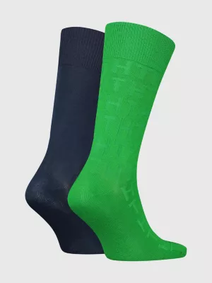 Pacote com 2 pares de meias clássicas com monograma.
