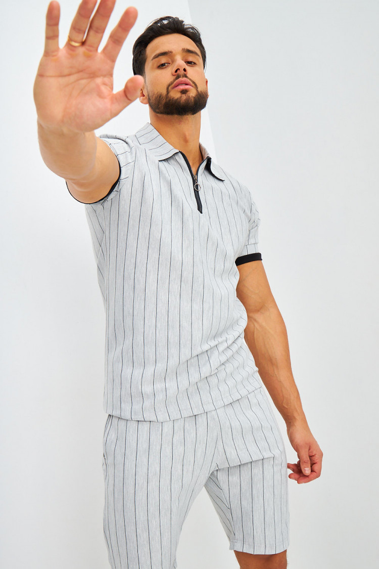 Ensemble gris rayé polo et short